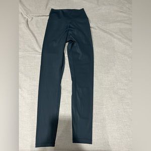 Born Primitive Blurberry Synergy Leggings. High waisted. In great condition.